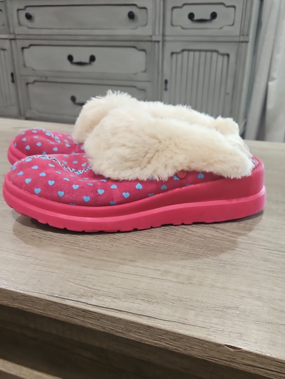 Ugg I love UGG Pink suede Heart Slippers size 5